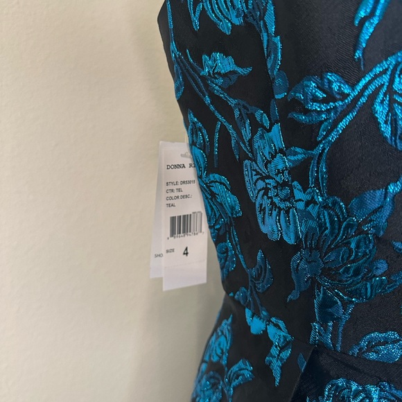 Donna Ricco Wild Rose Lurex Jacquard Midi Dress - Picture 8 of 8